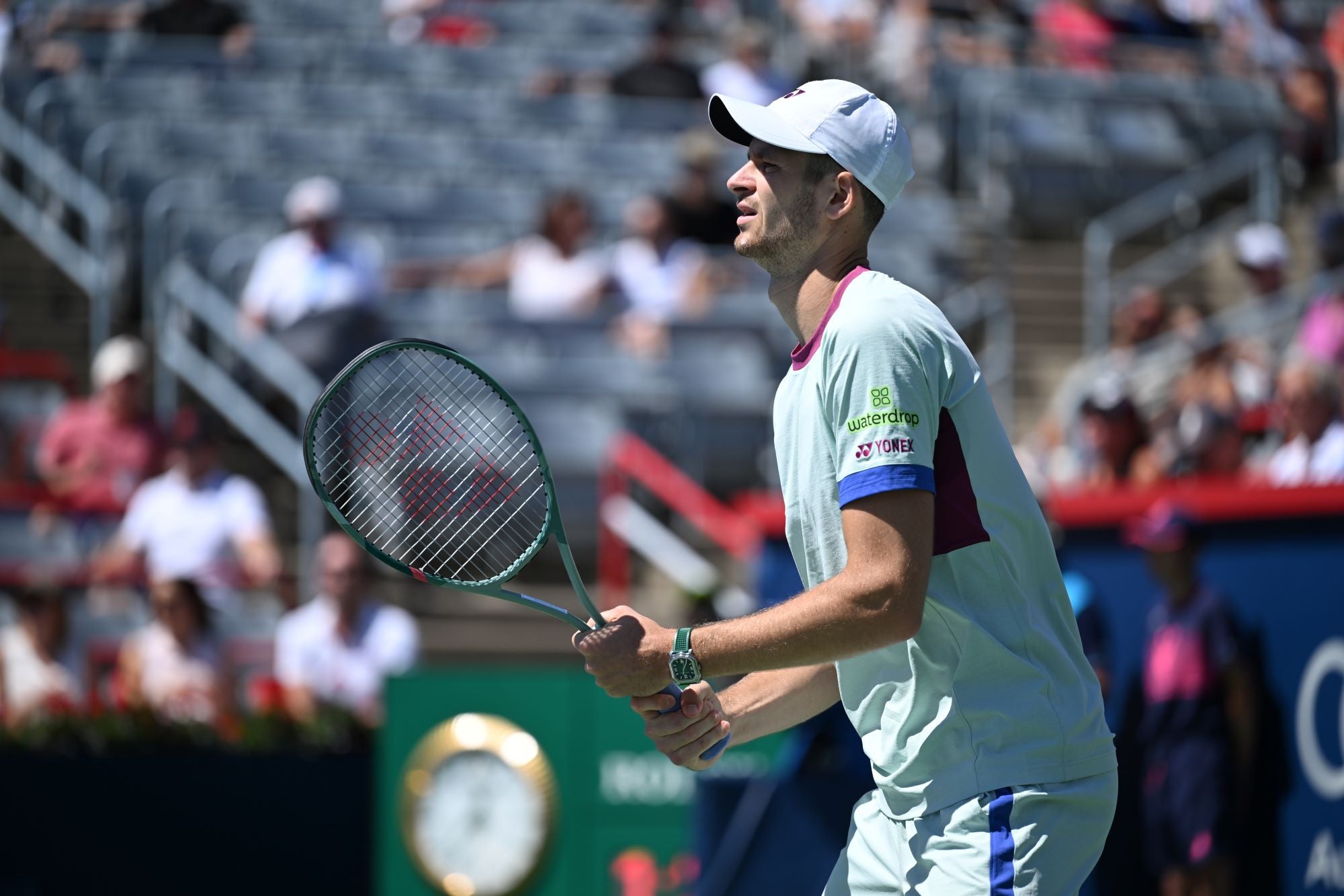 Tennis-Star Huber Hurkacz am Tennisplatz 