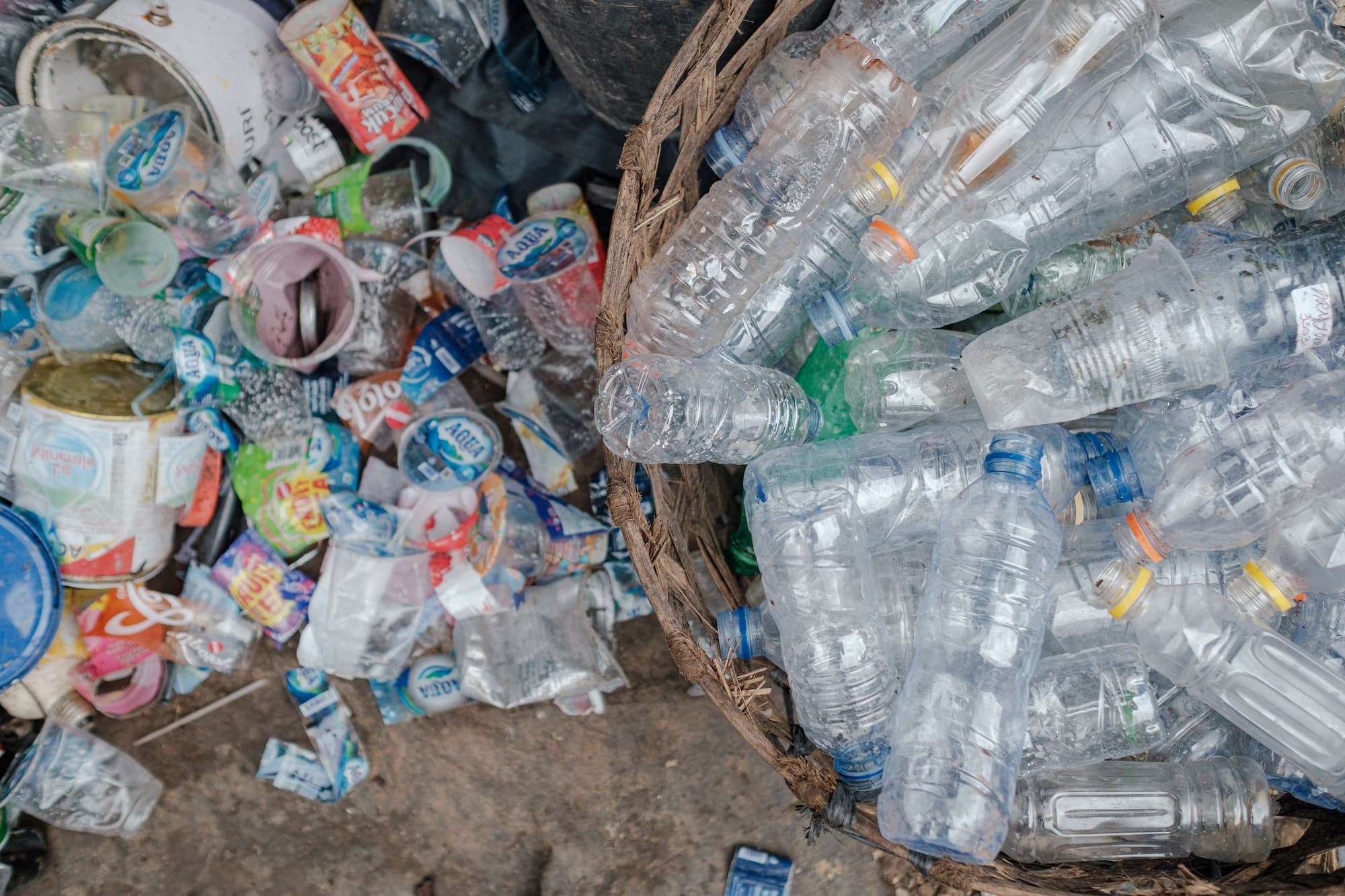 Nachhaltig leben: Reduziere Plastikmüll in deiner täglichen Routine